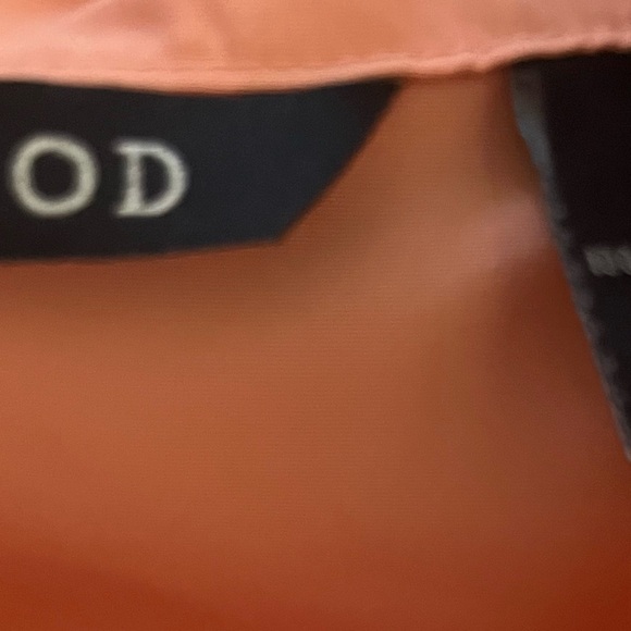 Izod ladies golf 2 piece skort & jacket set. Jacket size small, skort size 12 - Picture 4 of 7